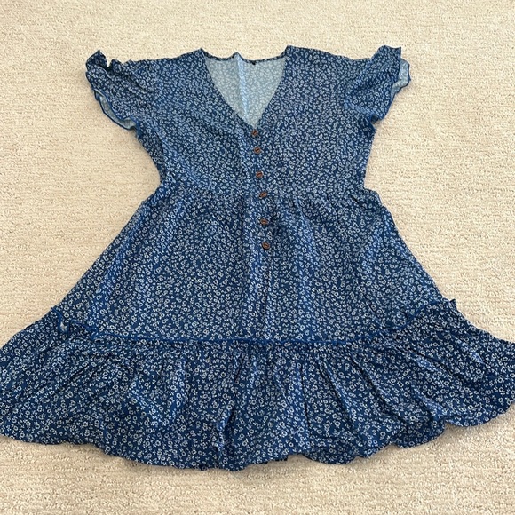 Jess Crum x Hazel & Olive Blue Ditsy Floral V Neck Flutter Sleeve Mini Dress New - Picture 4 of 9